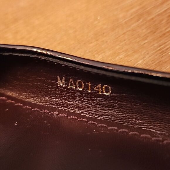 Authentic Louis Vuitton Claudia Black Vernis Patent Gold Chain Monogram Flats 36 - Picture 9 of 9